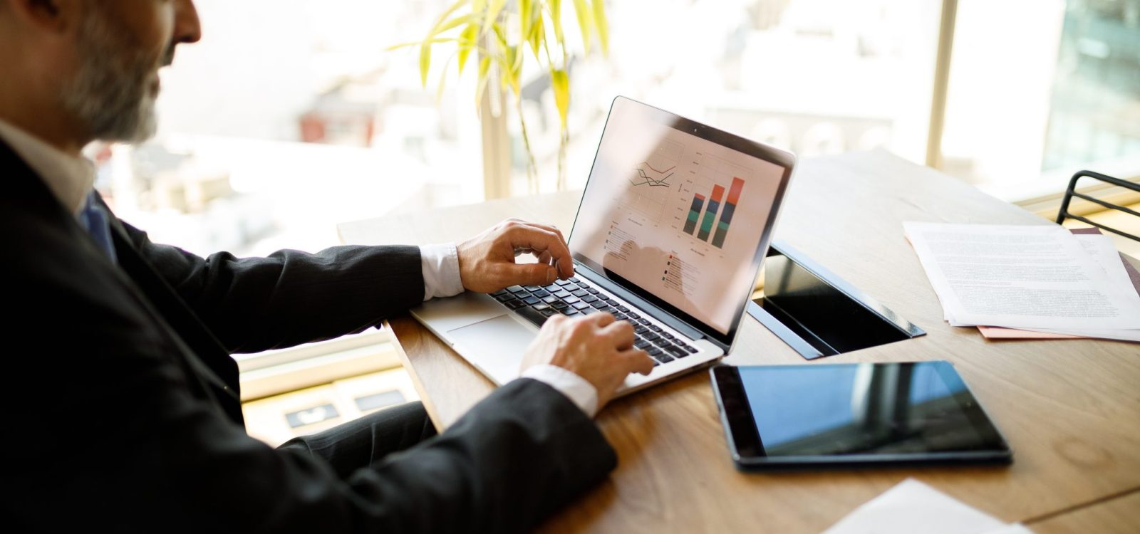 Negative Auto-correlations with Share Investments